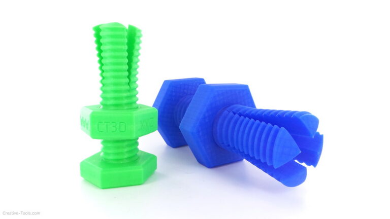 Assemblage boulon-écrou imprimé en 3D en une seule pièce, illustrant la précision mécanique de l'impression 3D